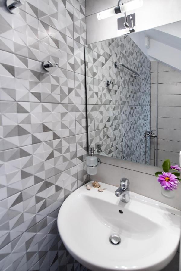Bianco Stylish Maisonette Nikiana Luaran gambar
